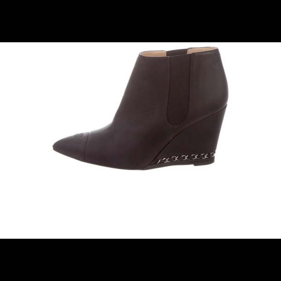 Chanel cap toe CC low Lambskin boots sz 7 - Picture 2 of 6